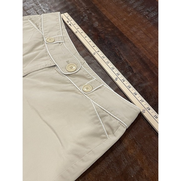Ann Taylor Shorts Size 16 Beige Khaki Signature Fit Flat Front Low Rise Preppy - Picture 6 of 8